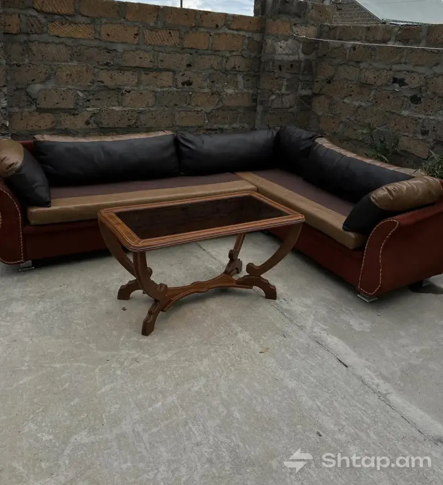 Urgent Sale of Corner Sofa in Echmiadzin 0