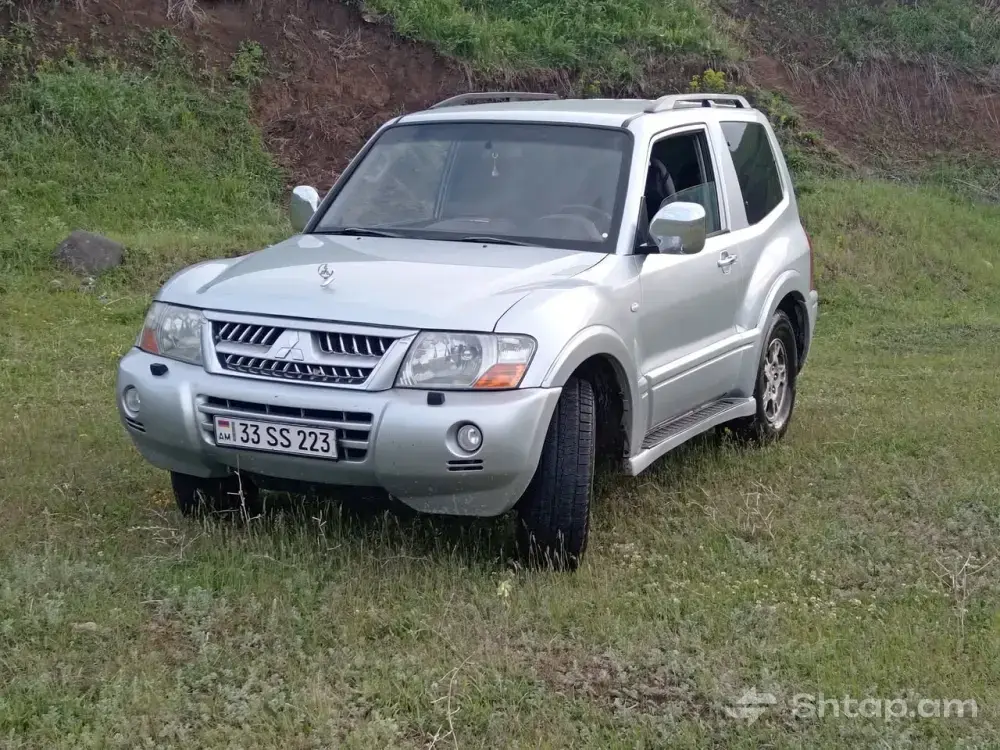 Վաճառվում է Mitsubishi Pajero 3.0 V6 2005 4