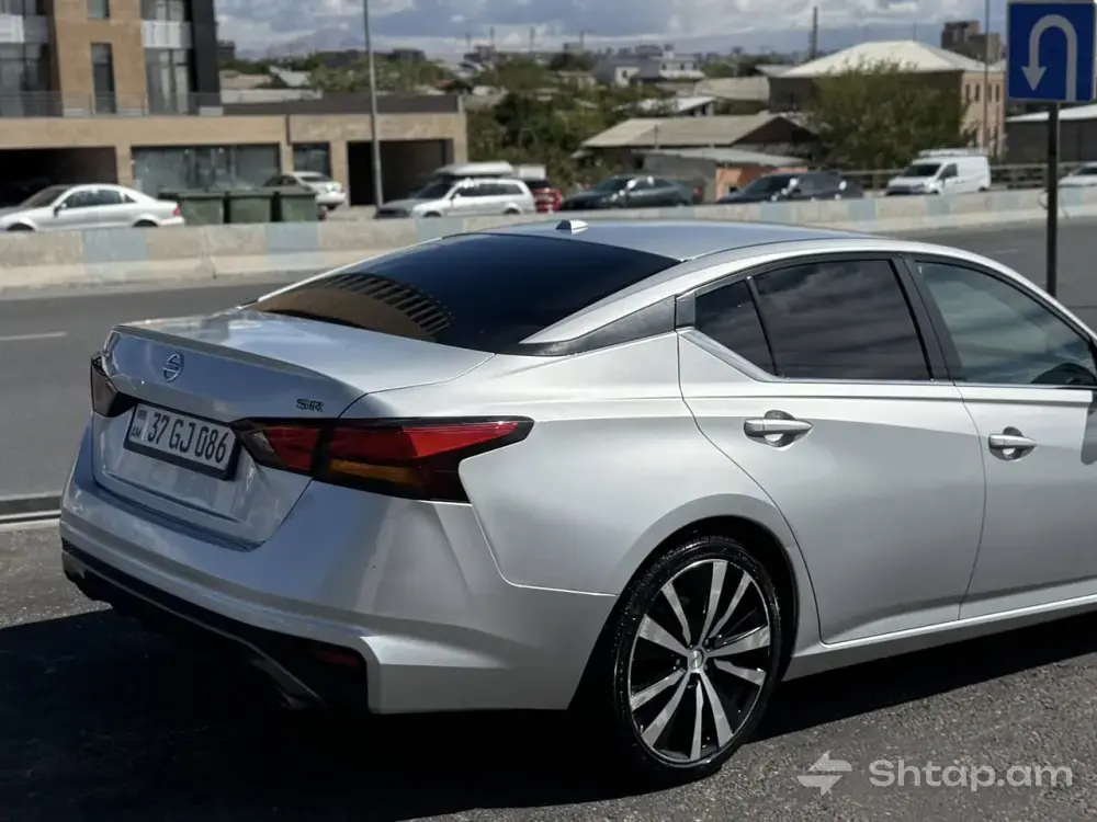 Վաճառվում է Nissan Altima 2019՝ իդեալական վիճակում 3