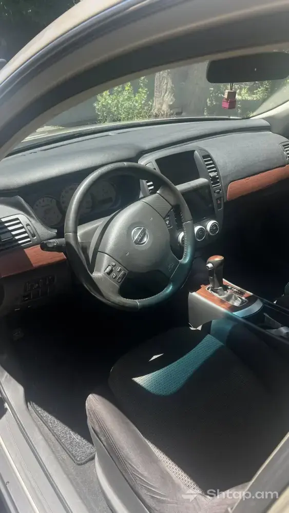 Վաճառվում է Nissan Bluebird 2006 3