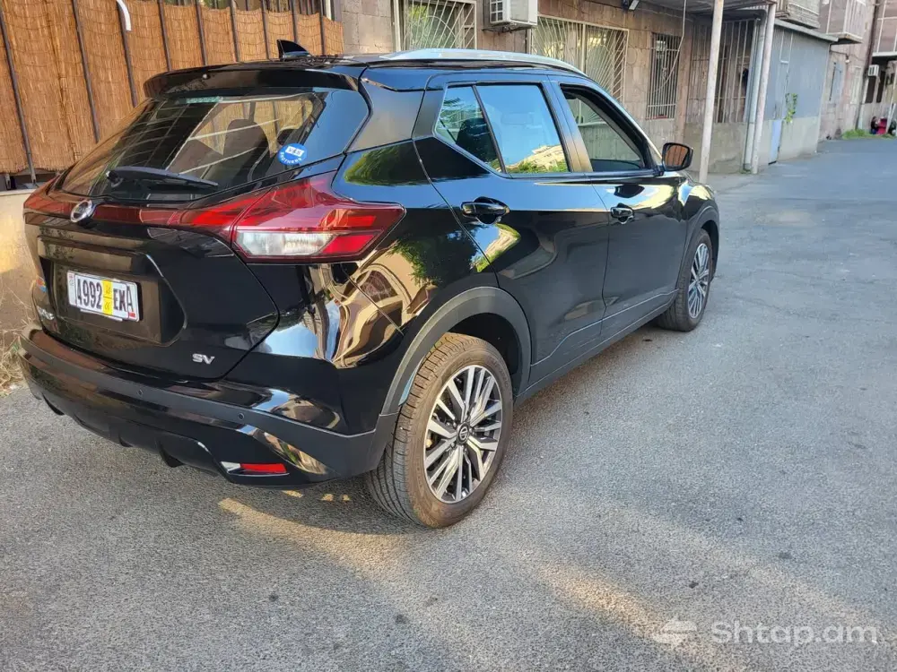 Վաճառվում է Nissan Kicks սև գույնի մեքենա 4