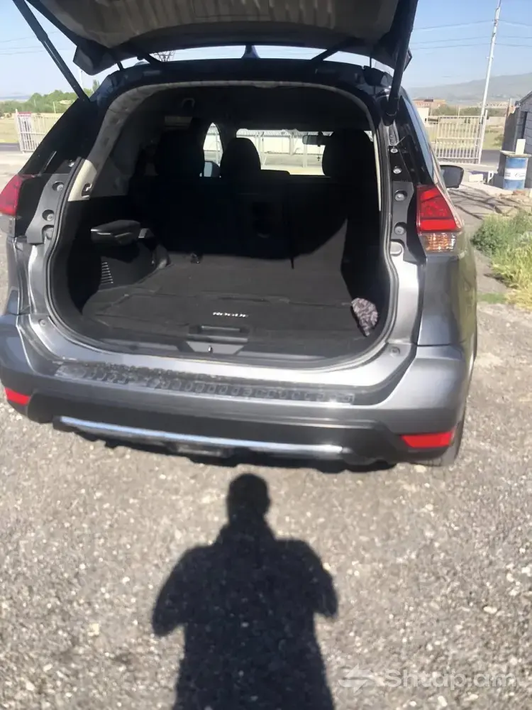 Վաճառվում է Nissan Rogue 2016 2