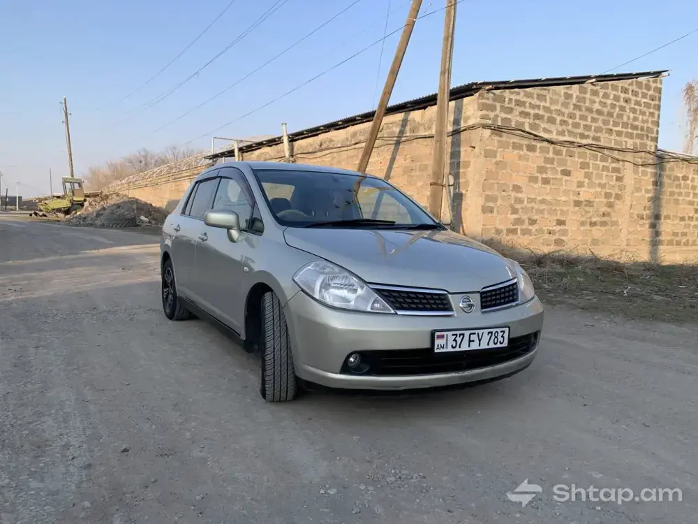 Վաճառվում է Nissan Tiida 2004՝ հեղուկ գազով 1
