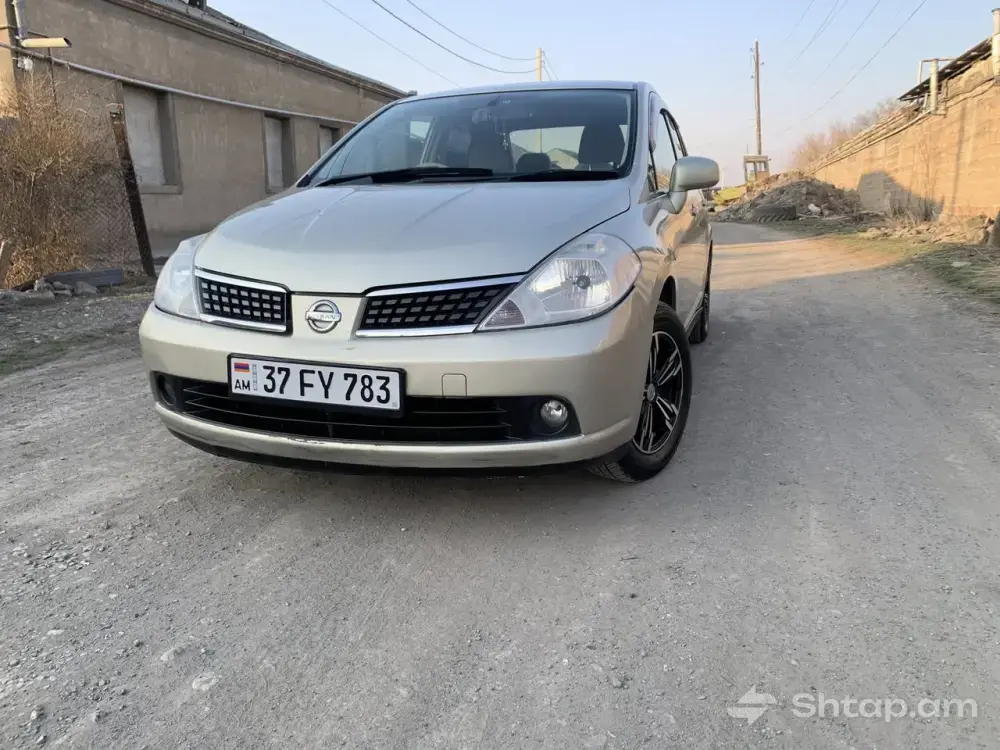 Վաճառվում է Nissan Tiida 2004՝ հեղուկ գազով 2