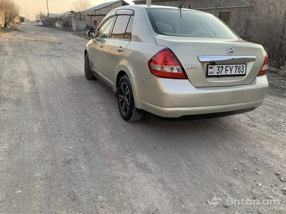 Վաճառվում է Nissan Tiida 2004՝ հեղուկ գազով 3