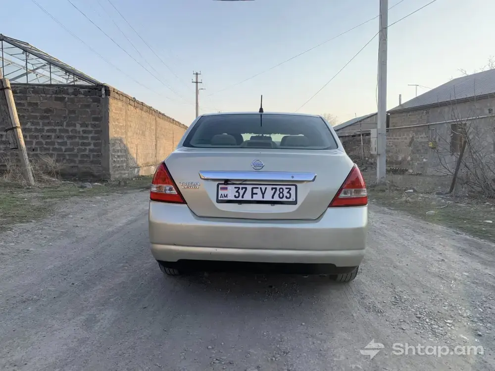 Վաճառվում է Nissan Tiida 2004՝ հեղուկ գազով 4