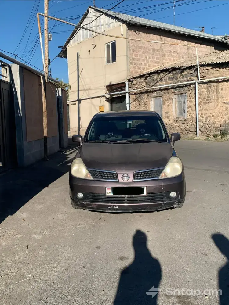 Վաճառվում է Nissan Tiida 2008 4