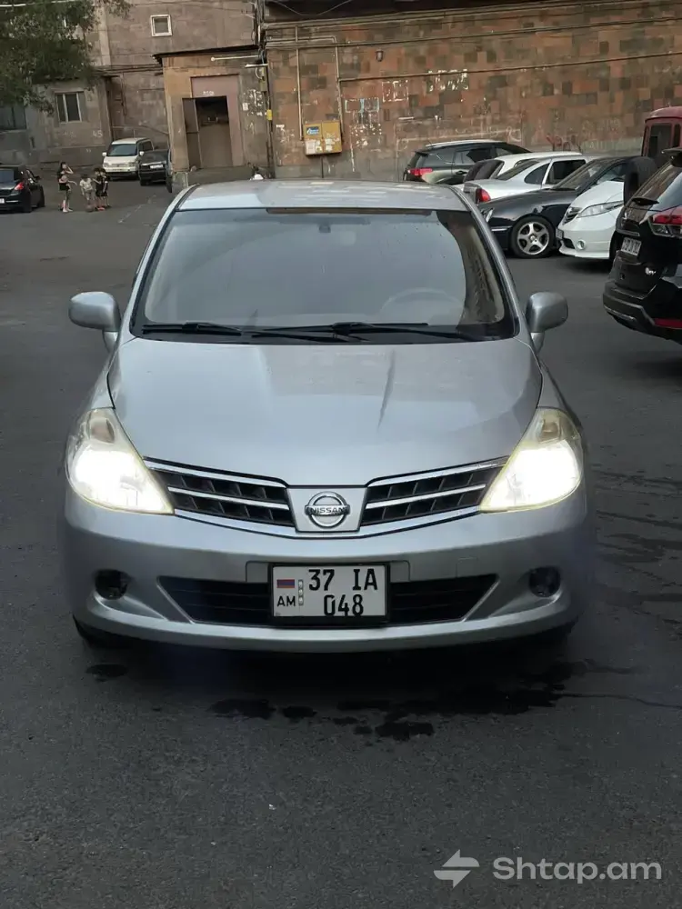 Nissan Tiida 2010 года в продаже 1
