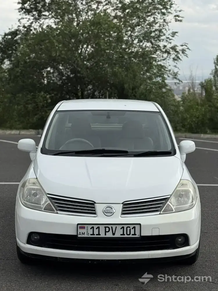 Nissan Tiida in Excellent Condition 0