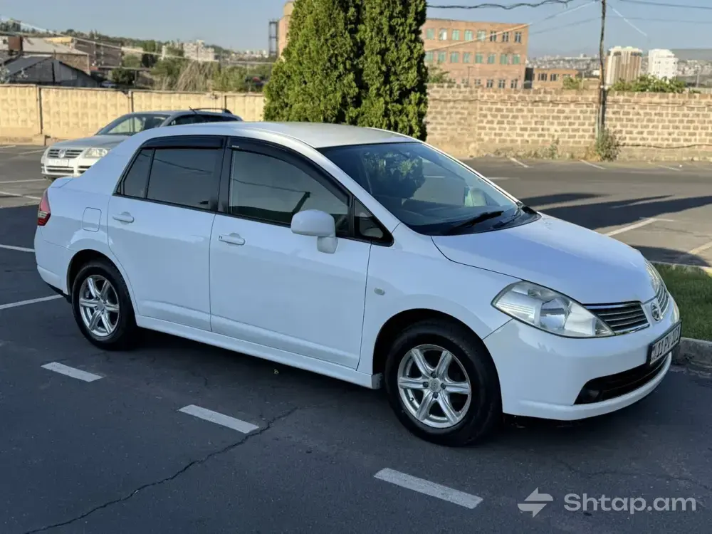 Perfect Condition Nissan Tiida Latio 2006 3