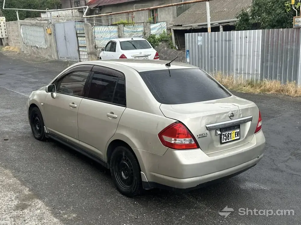 Վաճառվում է Nissan Tiida՝ Շատ Շտապ 3