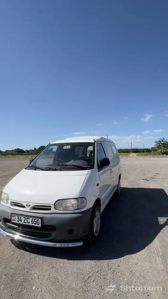 Nissan Vanette Minivan in Perfect Condition 1