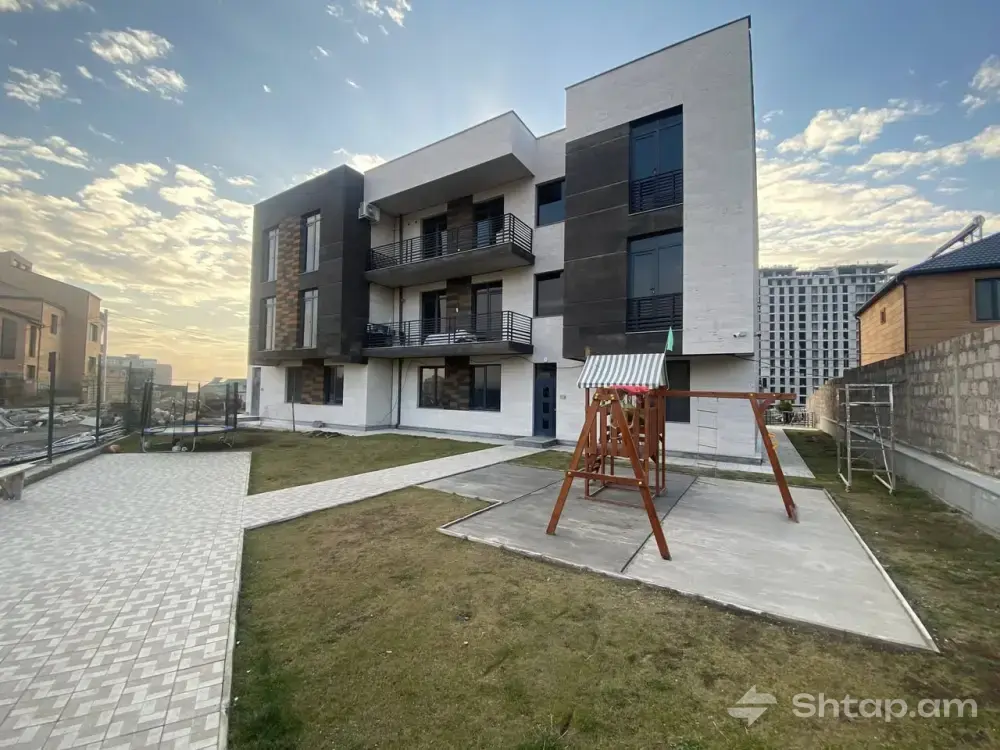 New Building Apartment in Nazarbekyan District 0