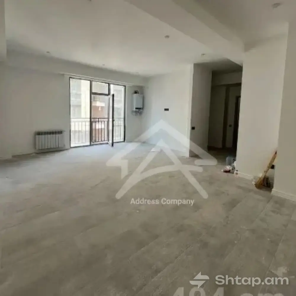Renovated 2-Room Apartment 2