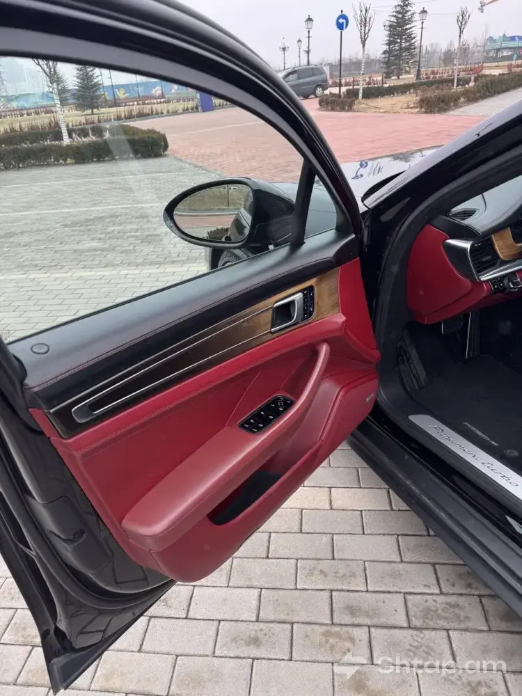 Վաճառվում է Porsche Panamera Turbo 2017 4