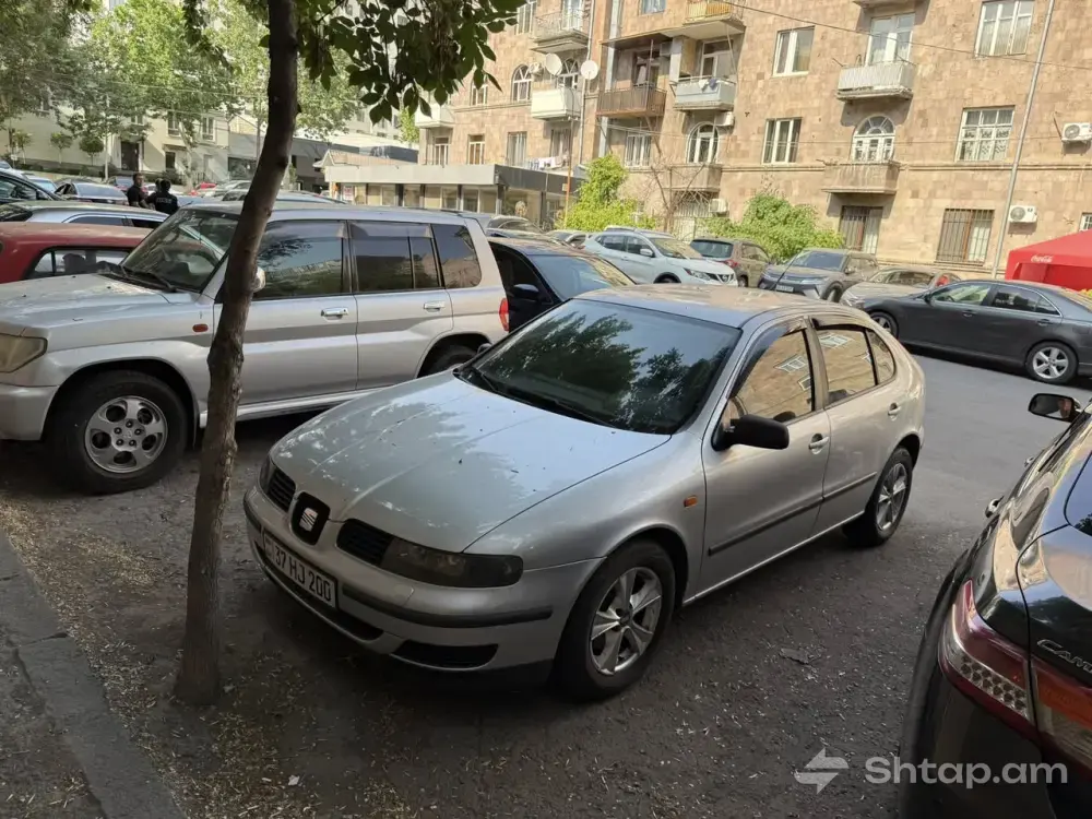 Վաճառվում է SEAT Leon 1.8 մոդել 0