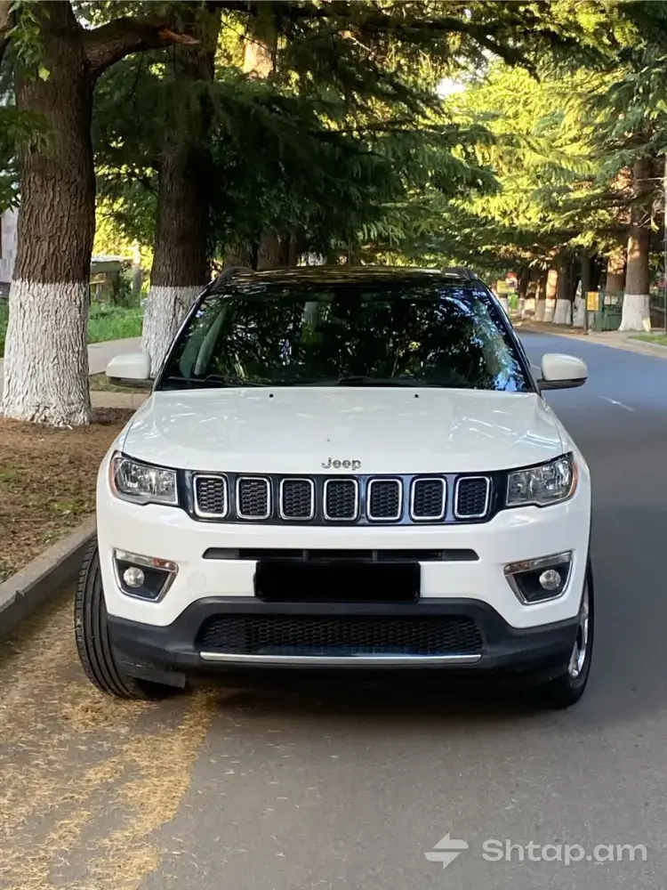 Վաճառվում է շտապ Jeep Compass սպիտակ գույնի ավտոմեքենա 1