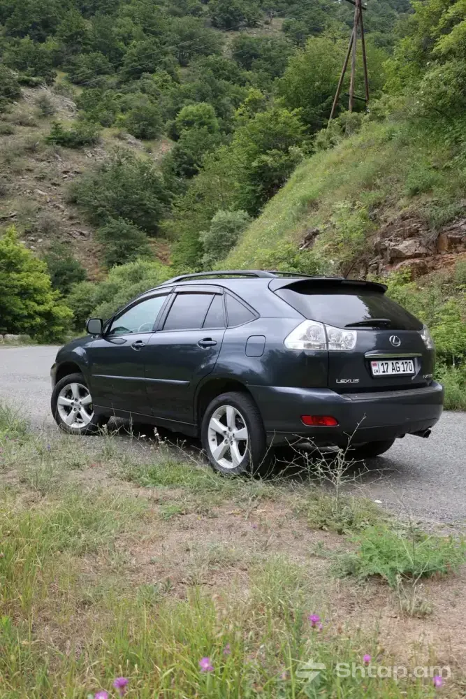 Lexus RX 330 (2006) in Excellent Condition 3