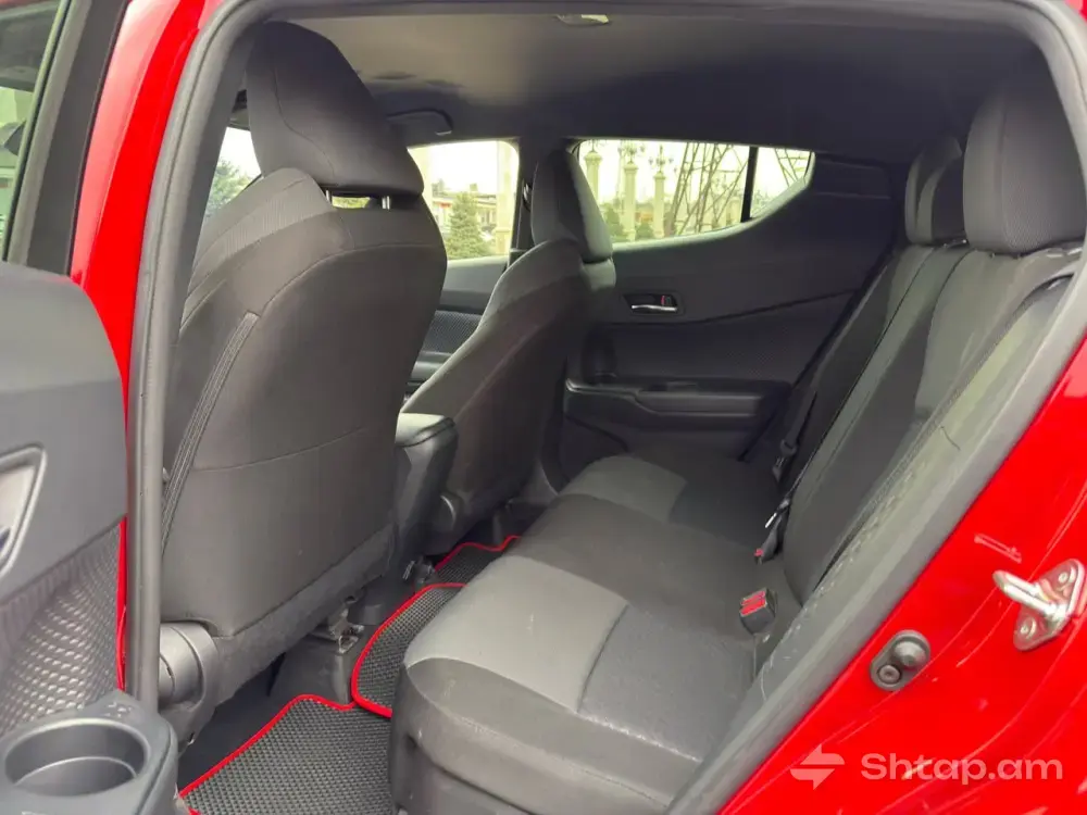 Buy a High-Tech 2021 Toyota C-HR 3