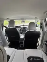 2018 Jeep Compass Available image thumbnail 3