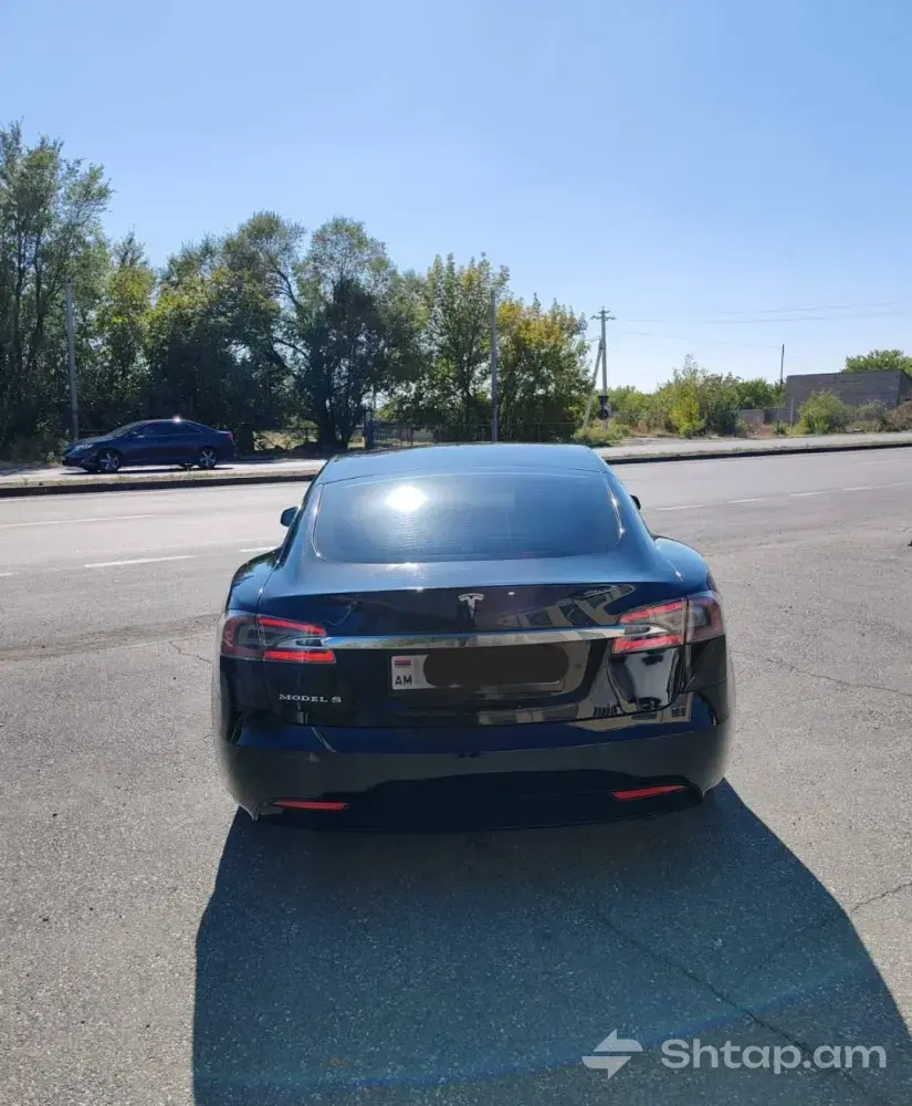 Վաճառվում է Tesla Model S 2017թ. գերազանց վիճակում 1