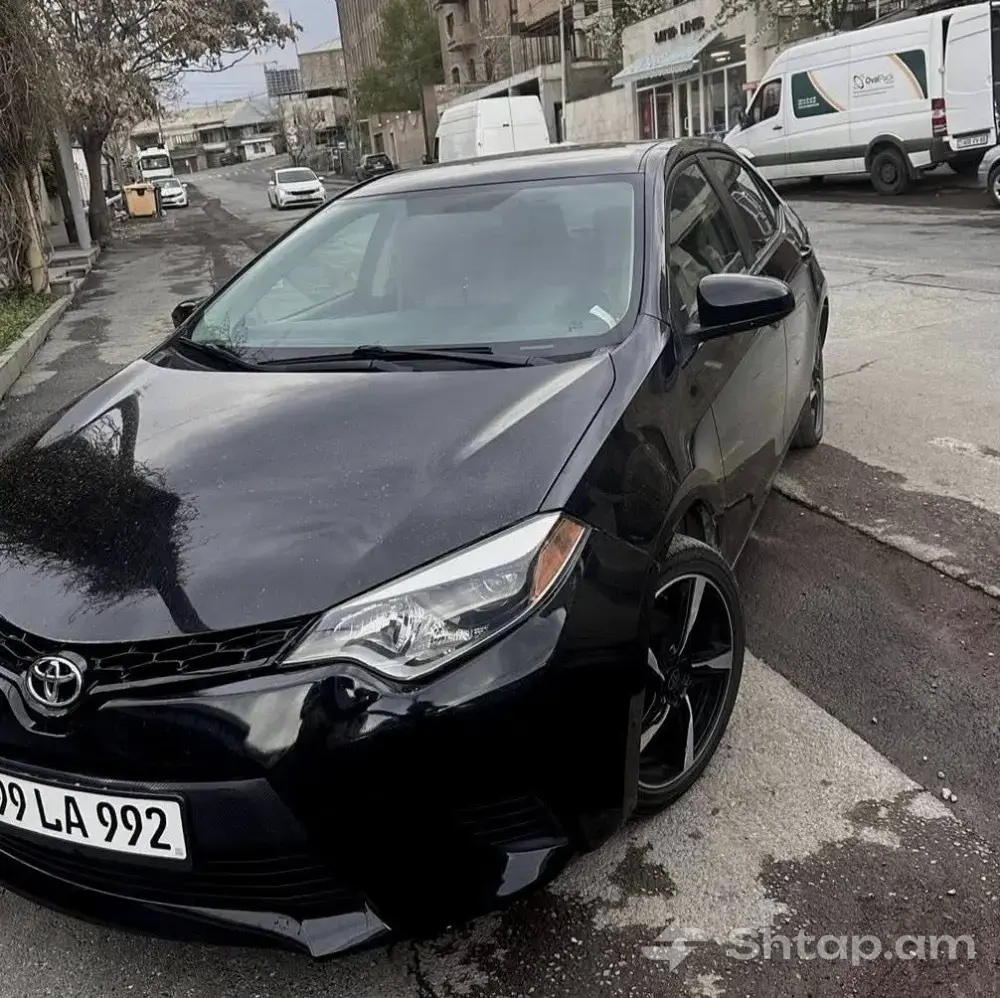 Վաճառվում է Toyota Corolla սև գույնի ավտոմեքենա 0