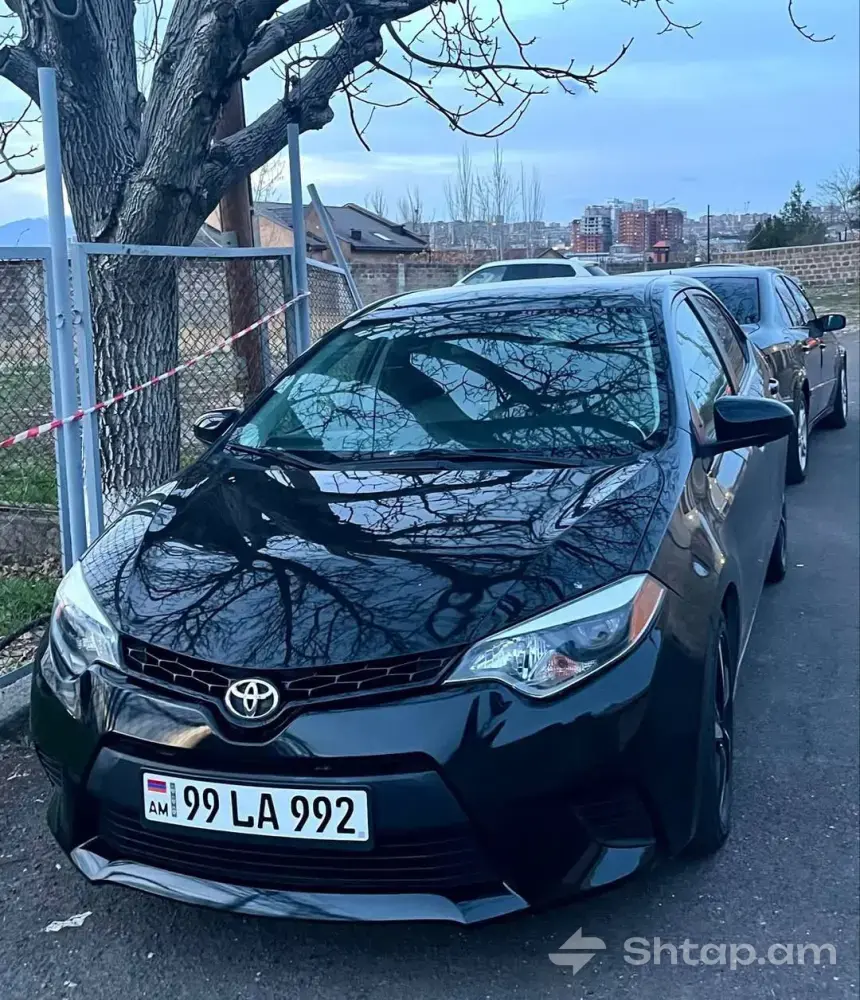 Վաճառվում է Toyota Corolla սև գույնի ավտոմեքենա 1