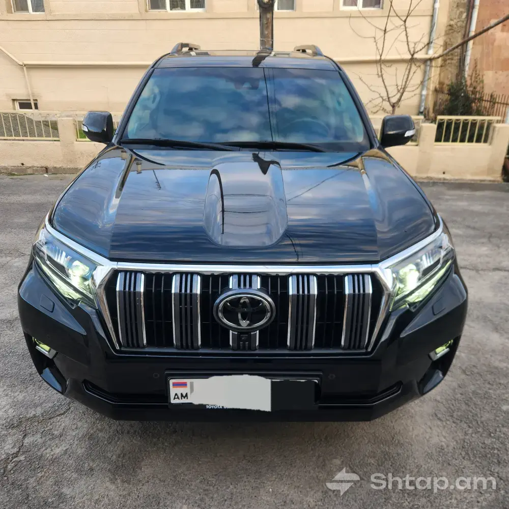Toyota Land Cruiser Prado 2023 in Excellent Condition 2