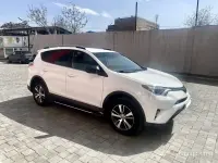 Վաճառվում է Toyota RAV4՝ սպիտակ գույնի և առանց վնասվածքների image thumbnail 1