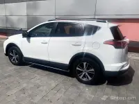 Վաճառվում է Toyota RAV4՝ սպիտակ գույնի և առանց վնասվածքների image thumbnail 3