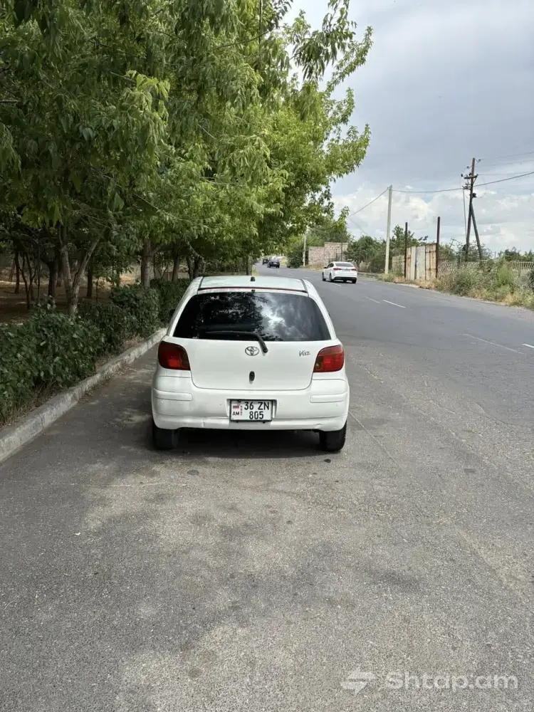 Toyota Vitz Car for Sale 3