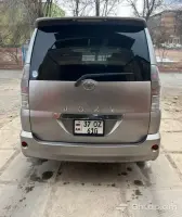 Վաճառվում է Toyota Voxy մինիվեն՝ լավ վիճակում image thumbnail 4
