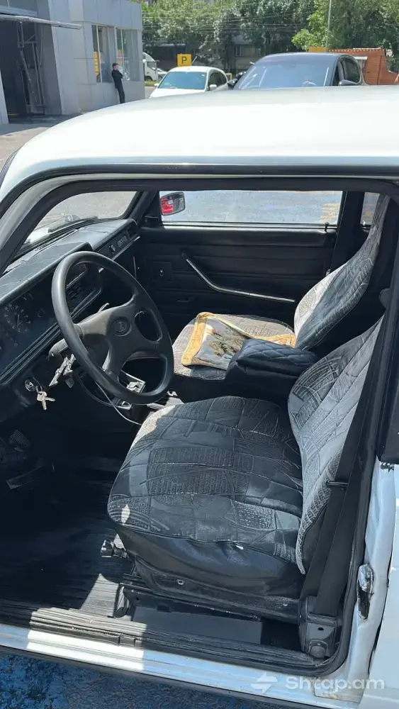 Excellent VAZ 2107 Available 4