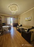 Apartment with Open Balcony and High Ceilings image thumbnail 1