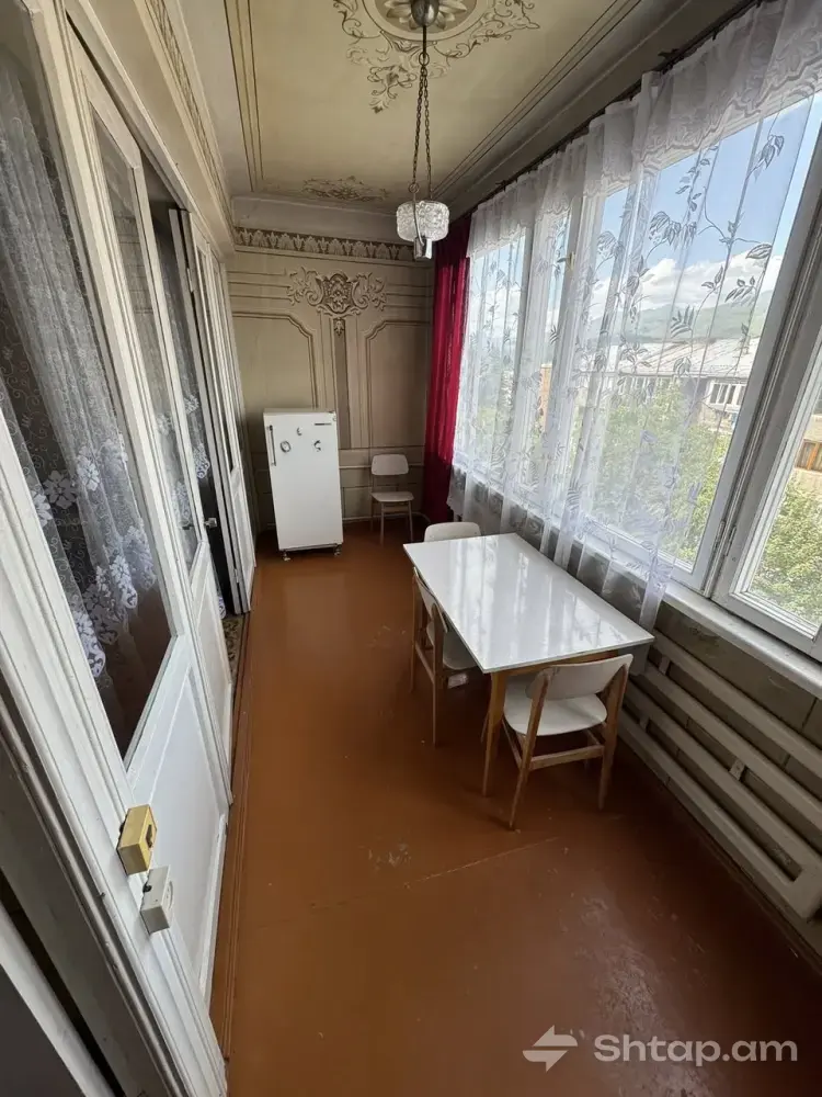 Apartment in Monument District 4