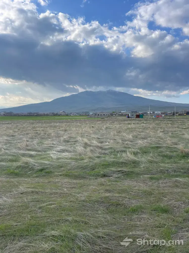 Land Plots in Zoravan 0