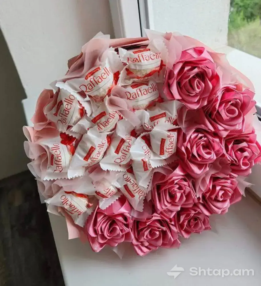 A Romantic Gift for Any Occasion 0