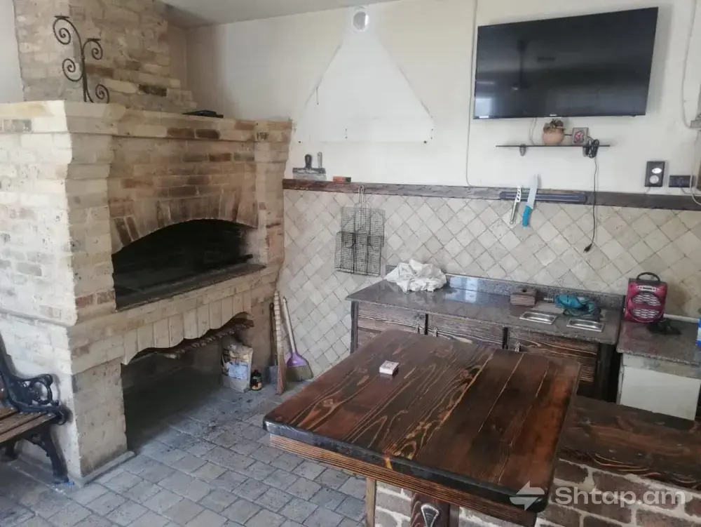 Commercial Space for Rent 3
