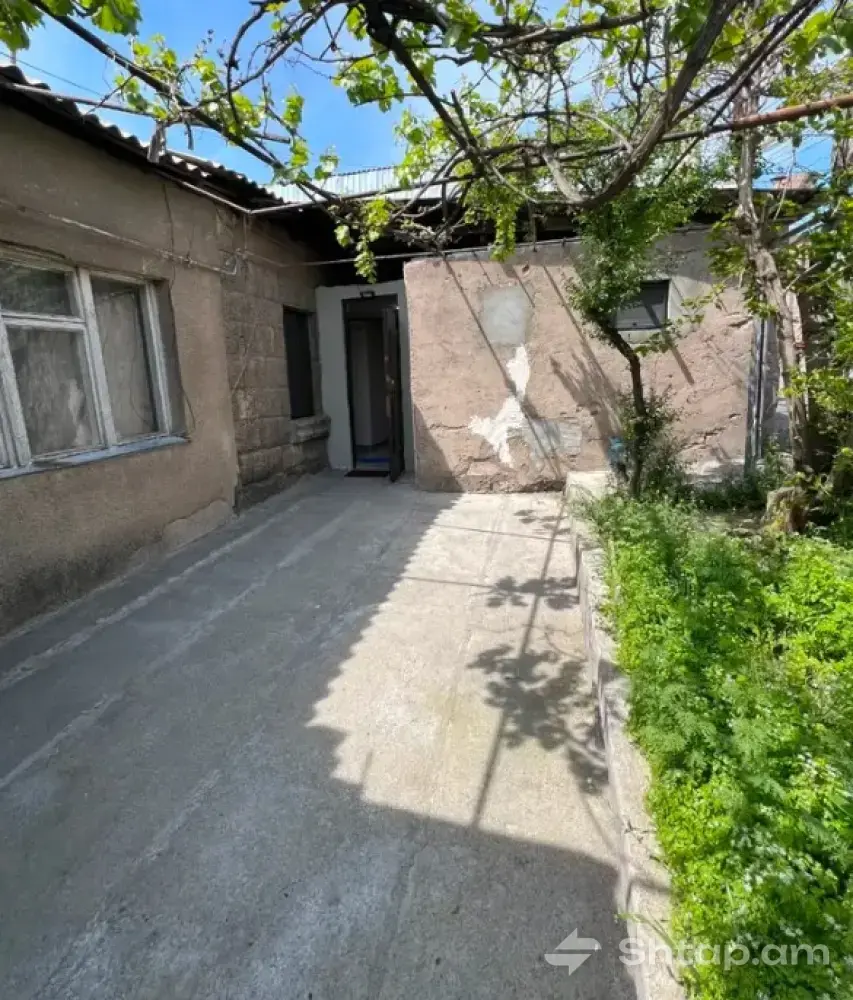One-Story House for Rent 3