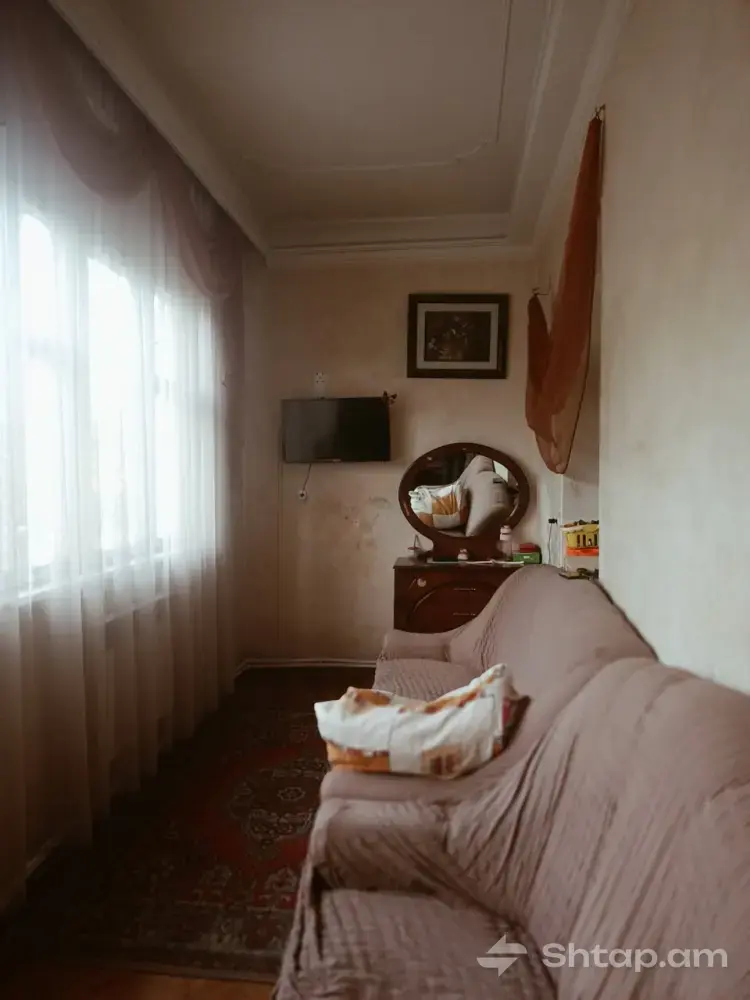 Cozy Apartment in Charbakh 3