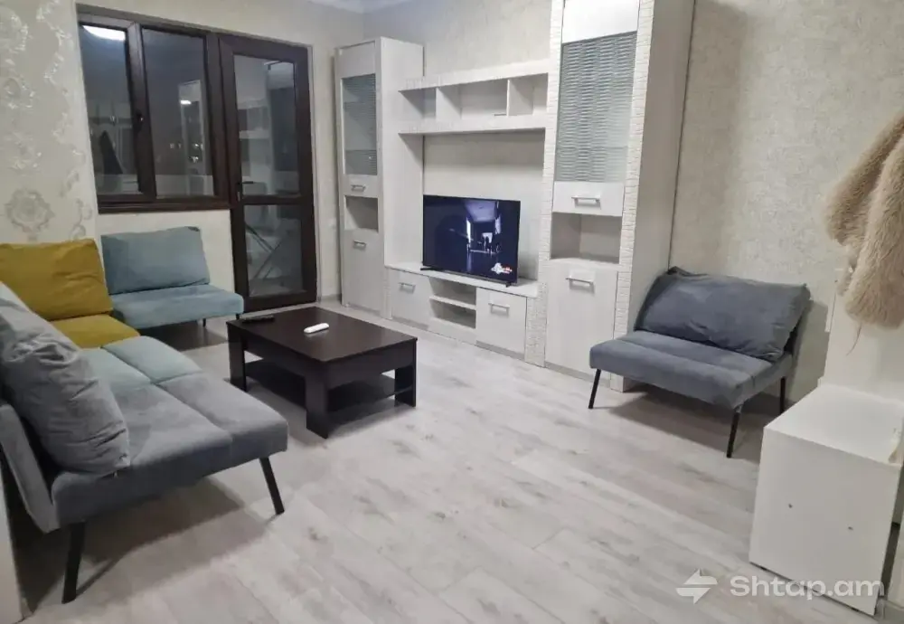Rent a Modern Apartment in Ajapnyak 0