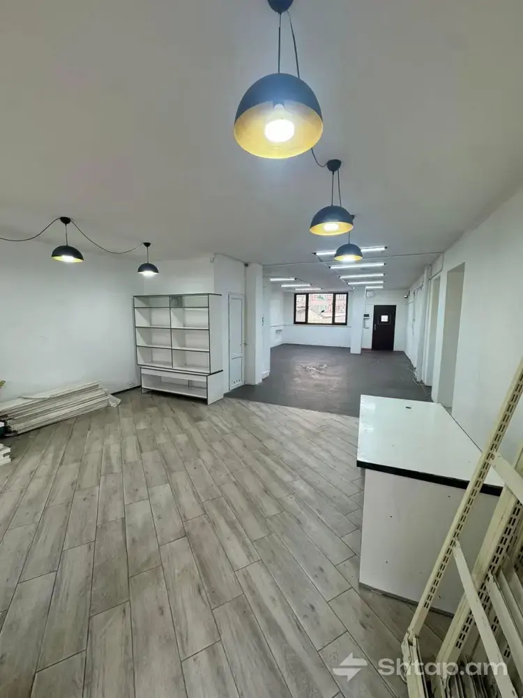 Commercial Space Available for Rent in the Center 1