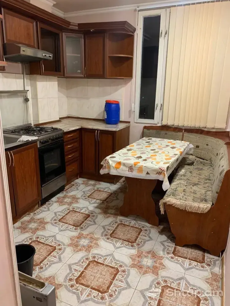 Վարձով 2 սենյականոց բնակարան Վանաձորում 1