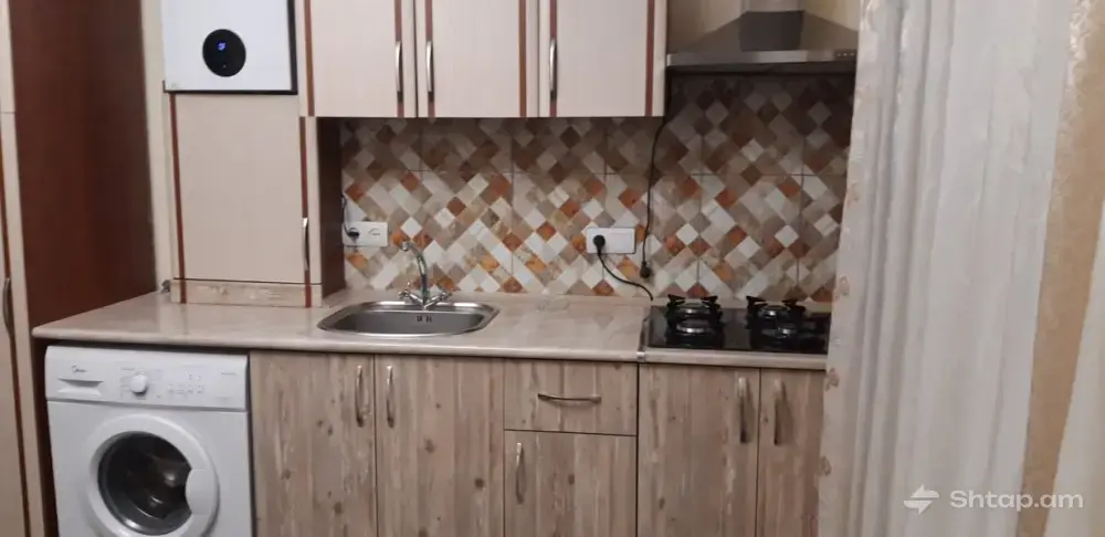 House Rental on Teryan Street 4