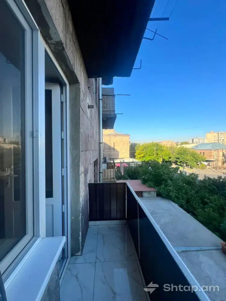 Վարձով 3 Սենյականոց Բնակարան Չեխովի Փողոցում 4