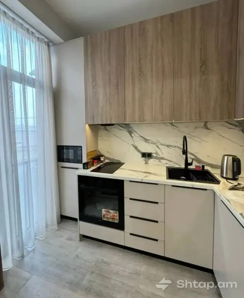 Современная квартира в Арабкире 4