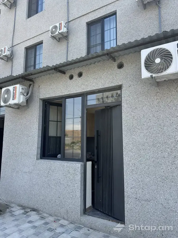 Վարձով բնակարան Էրեբունի Զանգվածում 4