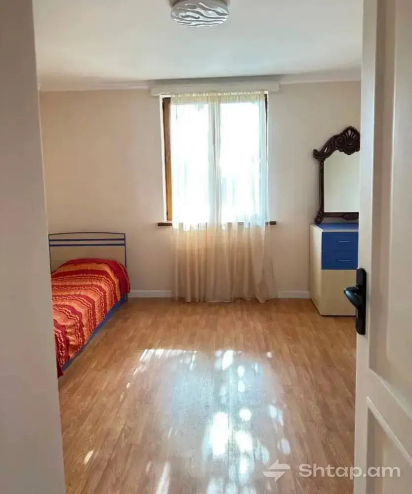 Квартира в аренду на улице Бабаяна 3