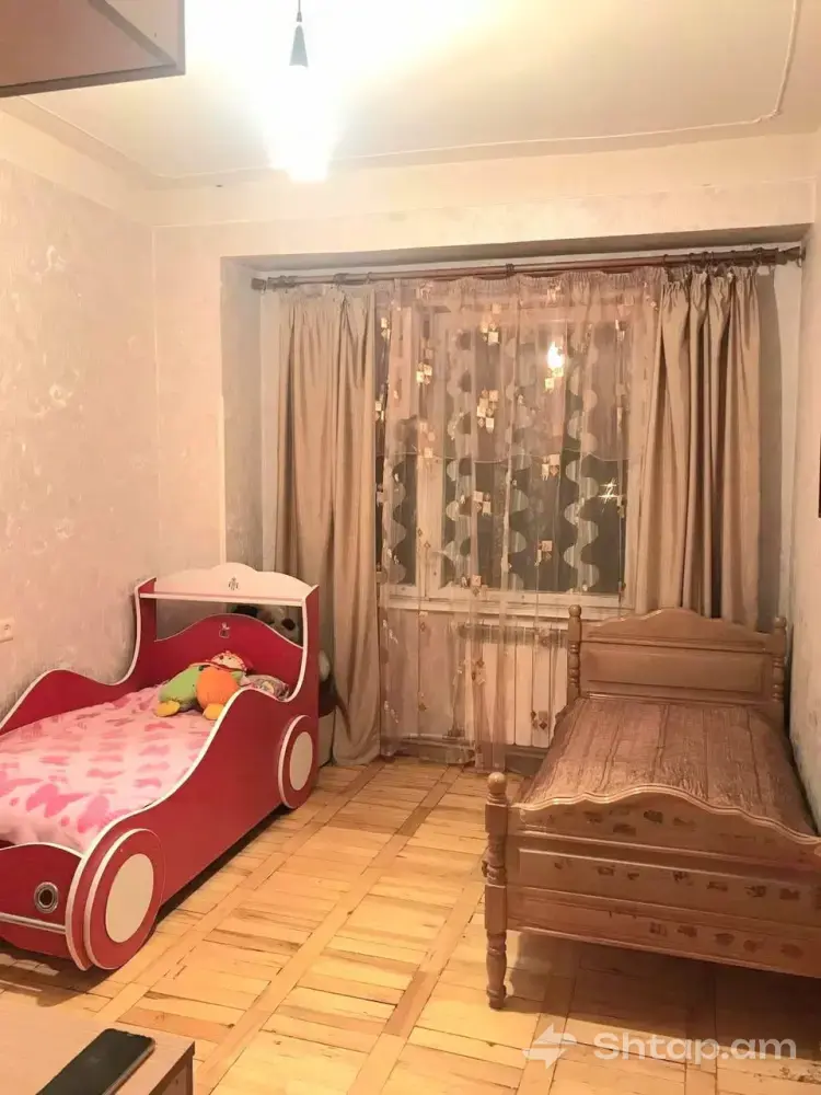 Apartment for Rent in Narekatsi District 4
