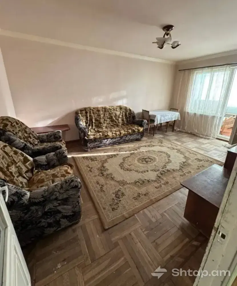 Rent an Apartment on Ohanov Street 0